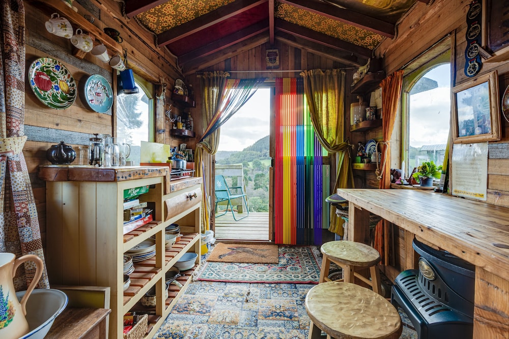 2 x Double Bed, Glamping Wagon in Dalby Forest