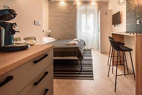 OLD TOWN PULA STUDIO APARTMENTS