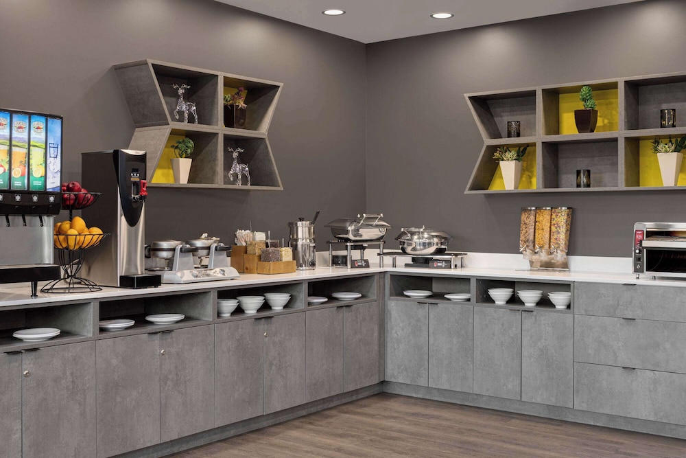 Microtel Inn & Suites By Wyndham Boisbriand