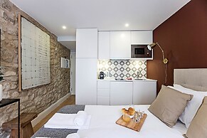 Cimo de Vila 62 by LovelyStay