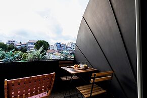 Almada 551 by LovelyStay