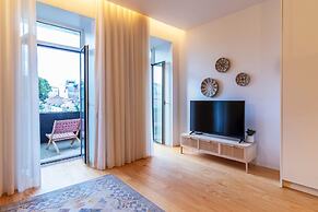 Almada 551 by LovelyStay
