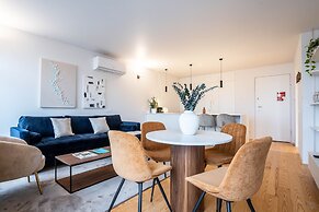 Almada 551 by LovelyStay