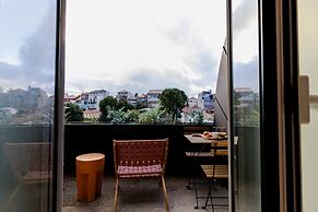Almada 551 by LovelyStay