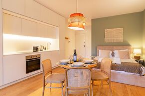 Almada 551 by LovelyStay