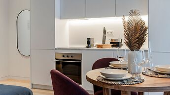 Almada 551 by LovelyStay