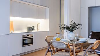 Almada 551 by LovelyStay