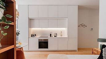 Almada 551 by LovelyStay