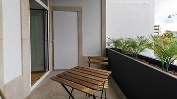 Almada 551 by LovelyStay