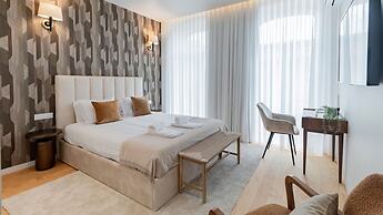 Almada 551 by LovelyStay