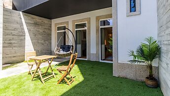 Almada 551 by LovelyStay