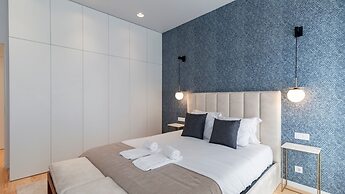 Almada 551 by LovelyStay