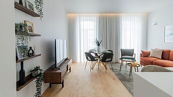 Almada 551 by LovelyStay