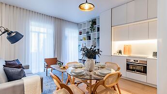 Almada 551 by LovelyStay