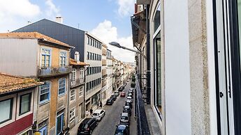 Almada 551 by LovelyStay
