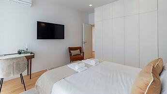Almada 551 by LovelyStay