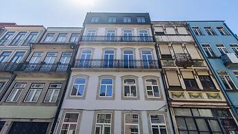 Almada 551 by LovelyStay