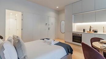 Almada 551 by LovelyStay