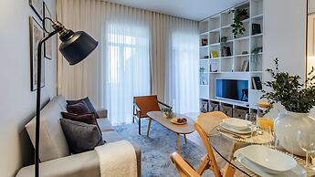 Almada 551 by LovelyStay