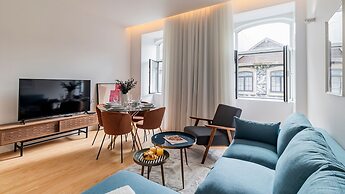 Almada 551 by LovelyStay