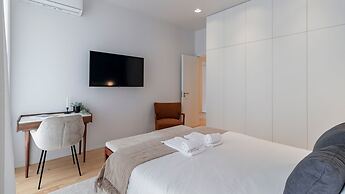Almada 551 by LovelyStay