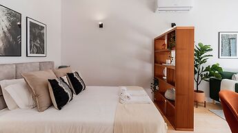 Almada 551 by LovelyStay