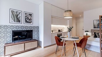Almada 551 by LovelyStay