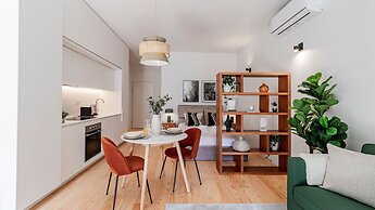 Almada 551 by LovelyStay