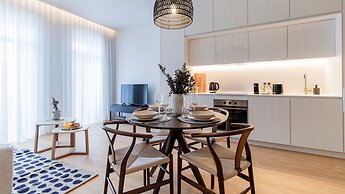 Almada 551 by LovelyStay