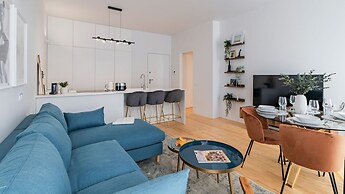 Almada 551 by LovelyStay