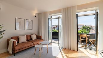 Almada 551 by LovelyStay