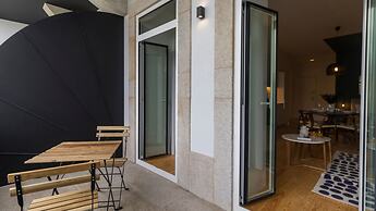 Almada 551 by LovelyStay