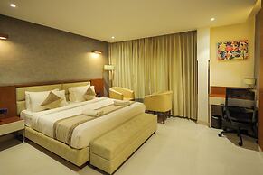 Royal Plaza Suites by RAK Rooms