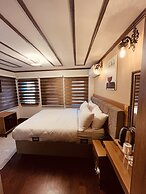 Palmera Art House