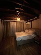 Palmera Art House