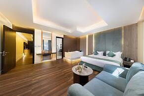 Luxury Night Hotel