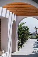 Numa Santorini