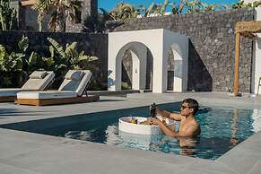 Numa Santorini