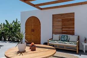 Numa Santorini