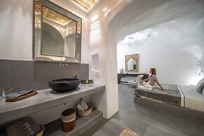 Numa Santorini