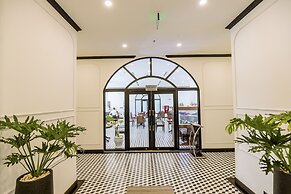 ROBIN HOTEL