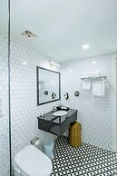 ROBIN HOTEL