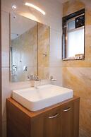 AVENUE Hotel Ballygunge
