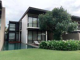 Beachfront Villa in Danang Resort & Spa