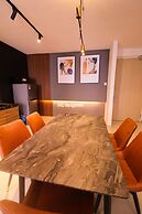 Reizz Residence