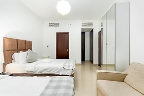 Lux BnB I 29 Burj BLVD I Pool Views