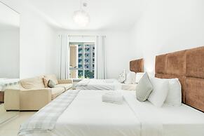 Lux BnB I 29 Burj BLVD I Pool Views