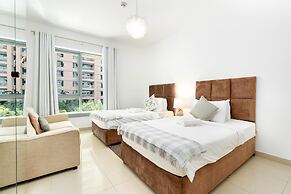 Lux BnB I 29 Burj BLVD I Pool Views