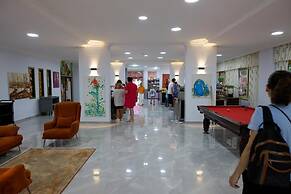 Eva Beach Hotel