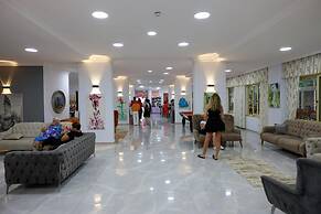 Eva Beach Hotel